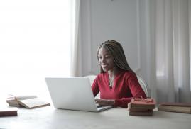 resize_woman-in-red-long-sleeve-shirt-using-macbook-air-3786763